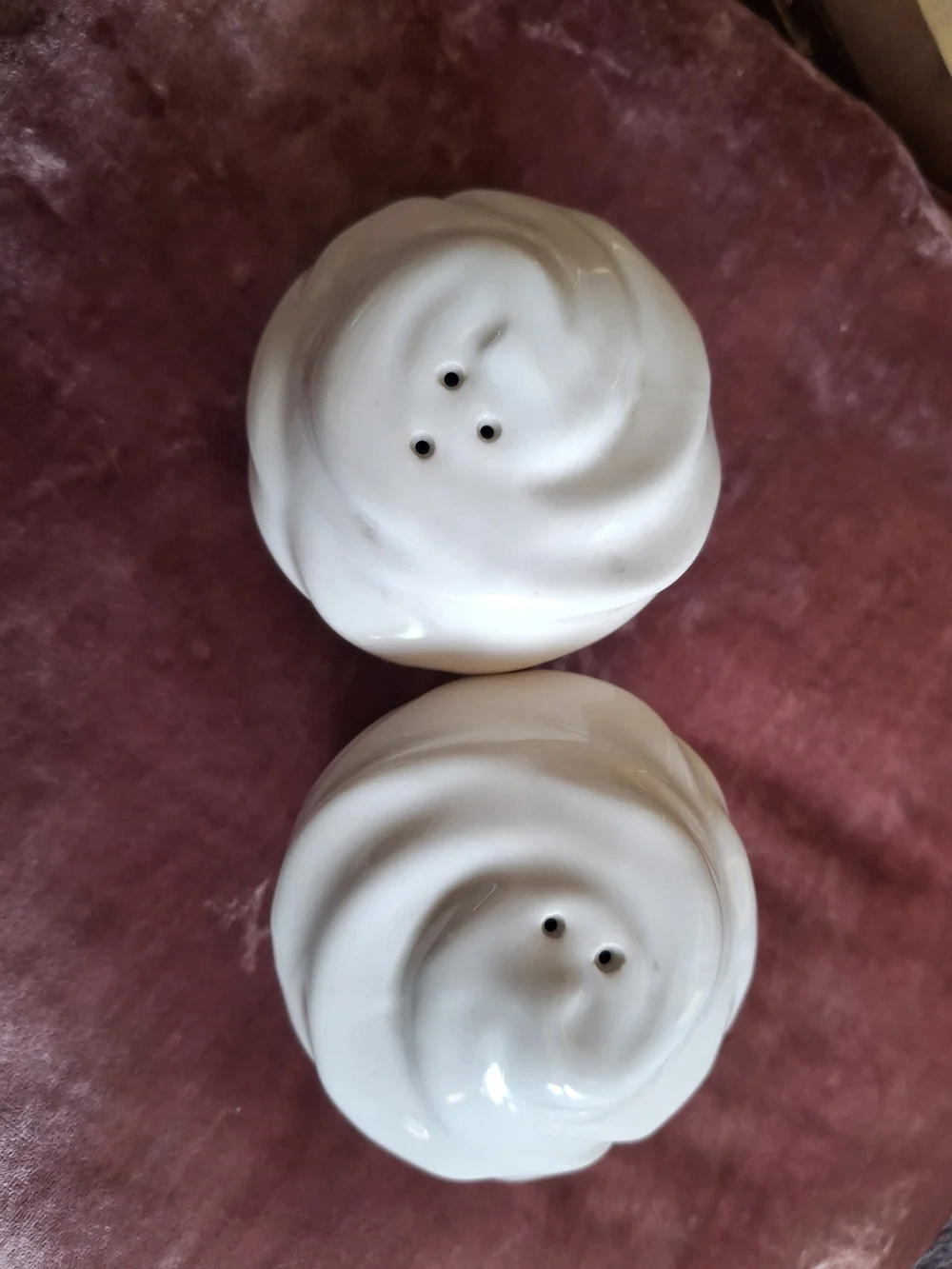 Vintage Pink & White Cupcake Salt & Pepper Shakers Set Of 2 Retro Kitchen Cute